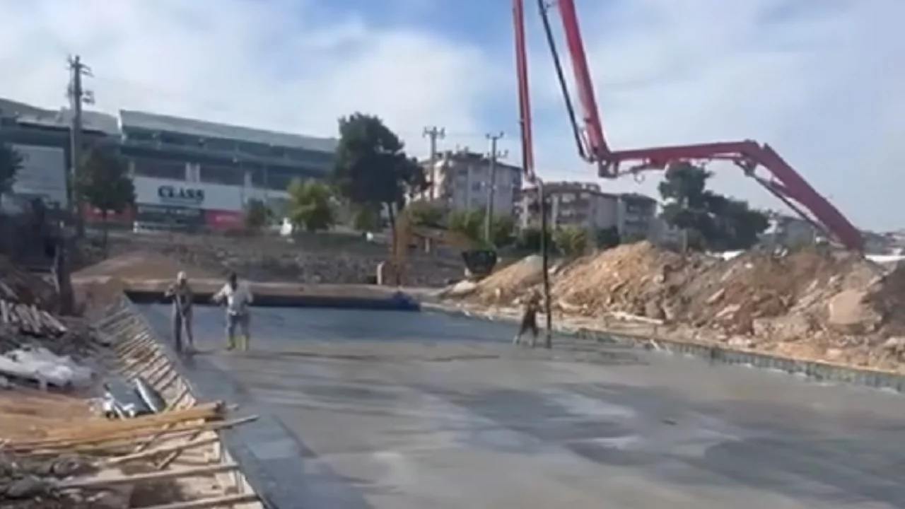 Bursa'da tartışmaların odağıydı! Yeni terminalin &ccedil;alışmaları hızlandı