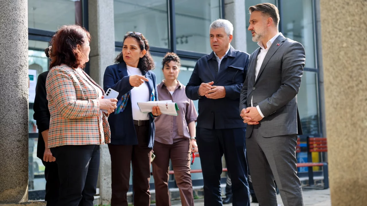 Başkan Vekili Biba'dan gen&ccedil;lere: "&Ouml;n&uuml;n&uuml;z aydınlık"