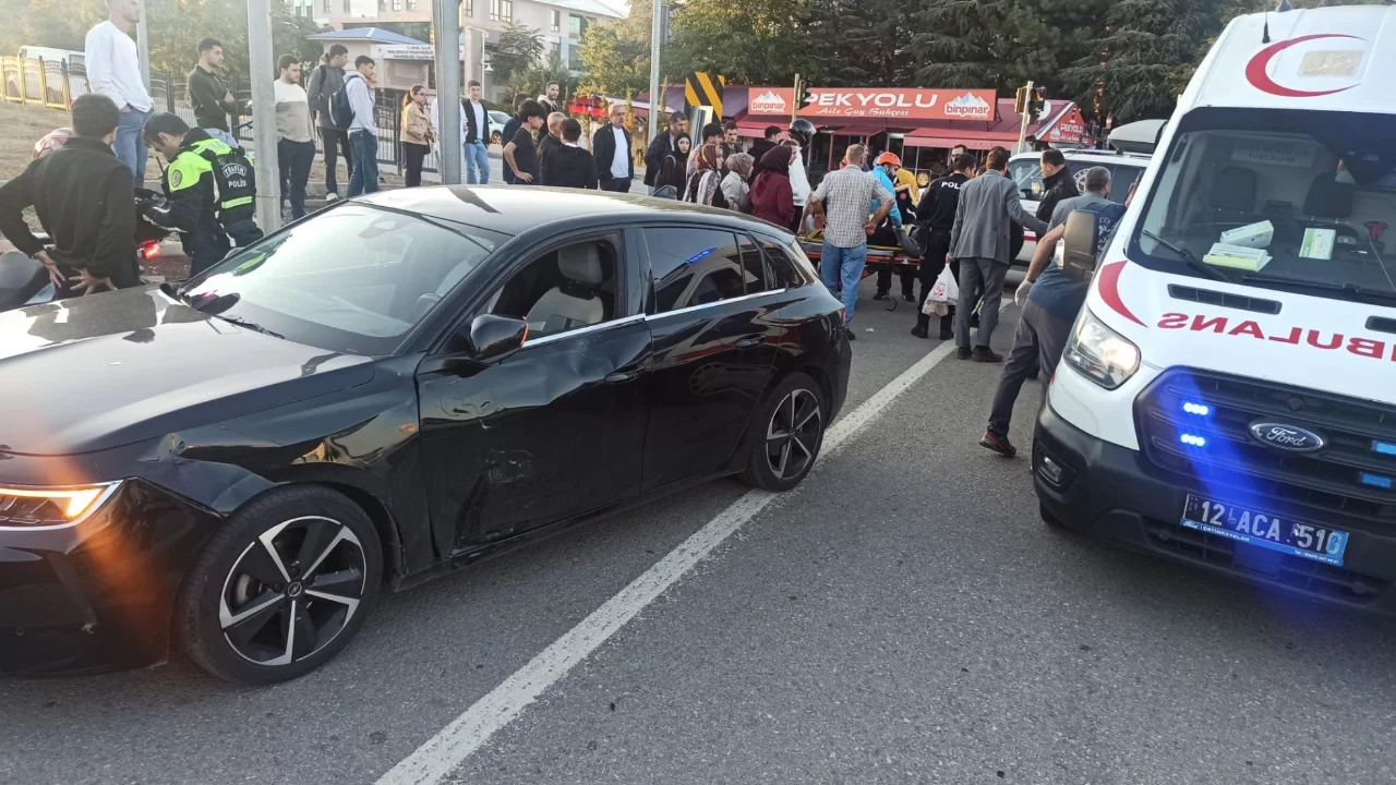Bingöl'de peş peşe iki trafik kazası: 3 kişi yaralandı