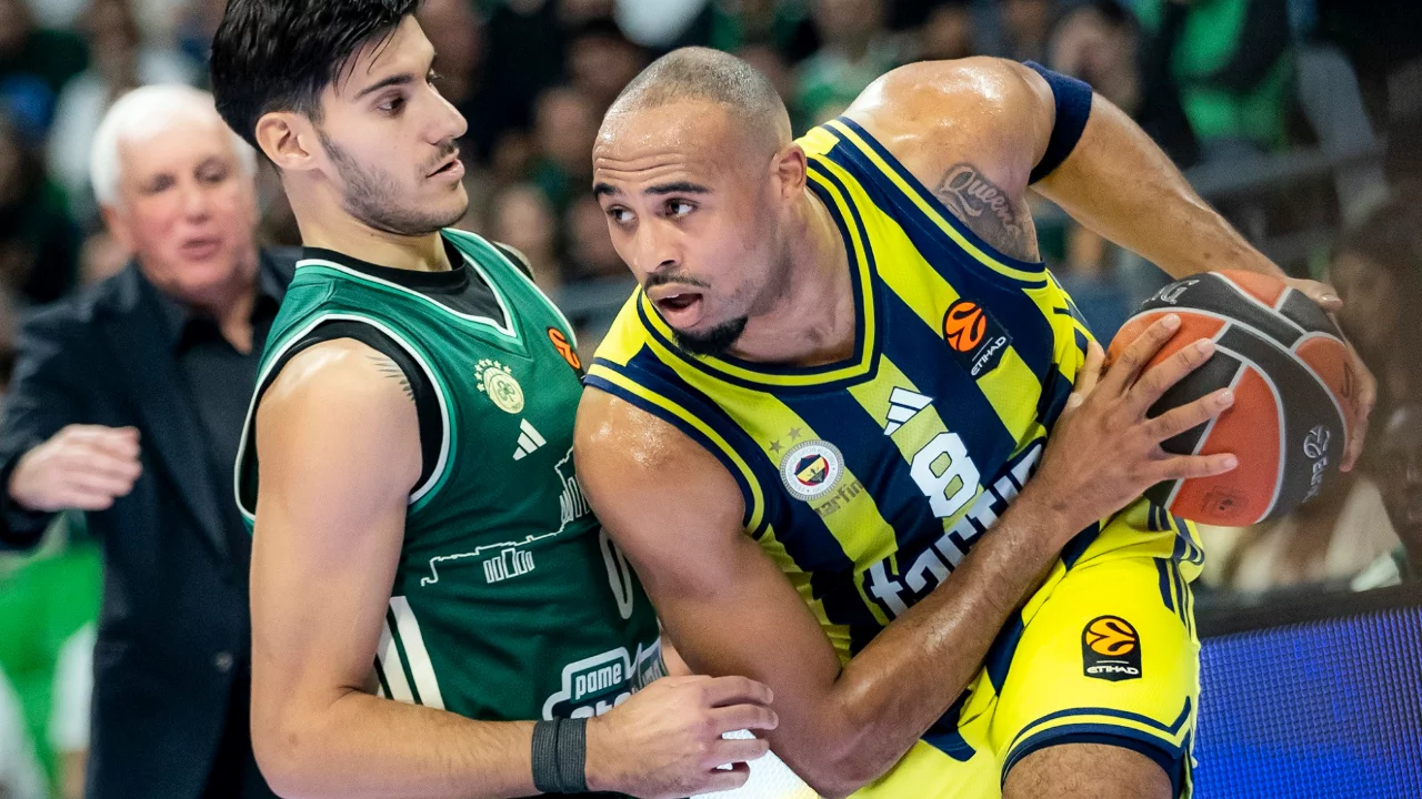 Fenerbahçe, Panathinaikos deplasmanında farklı kaybetti
