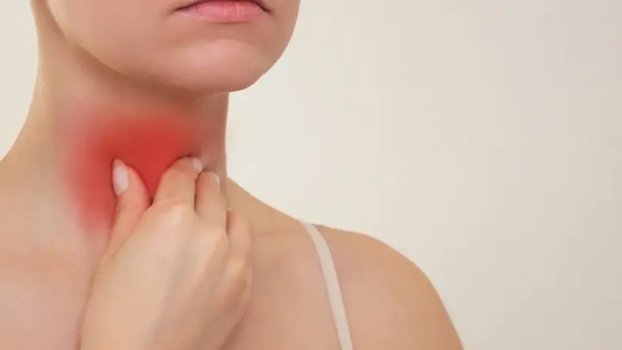 Boğaz Ağrısı Neden Olur? Evde Boğaz Ağrısını Ge&ccedil;iren Doğal Y&ouml;ntemler