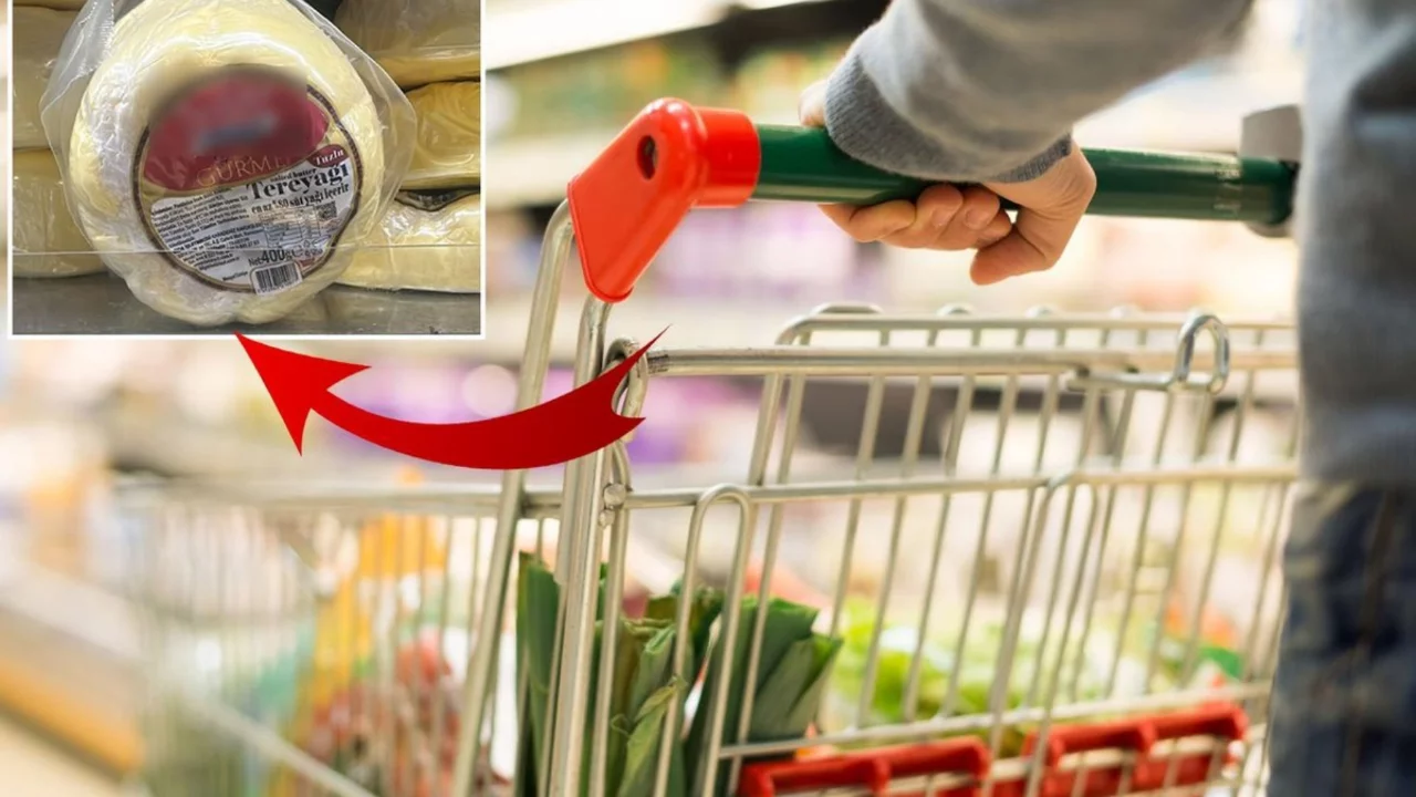 Market rafında isyan ettiren g&ouml;r&uuml;nt&uuml;! Tepkiler &ccedil;ığ gibi b&uuml;y&uuml;yor