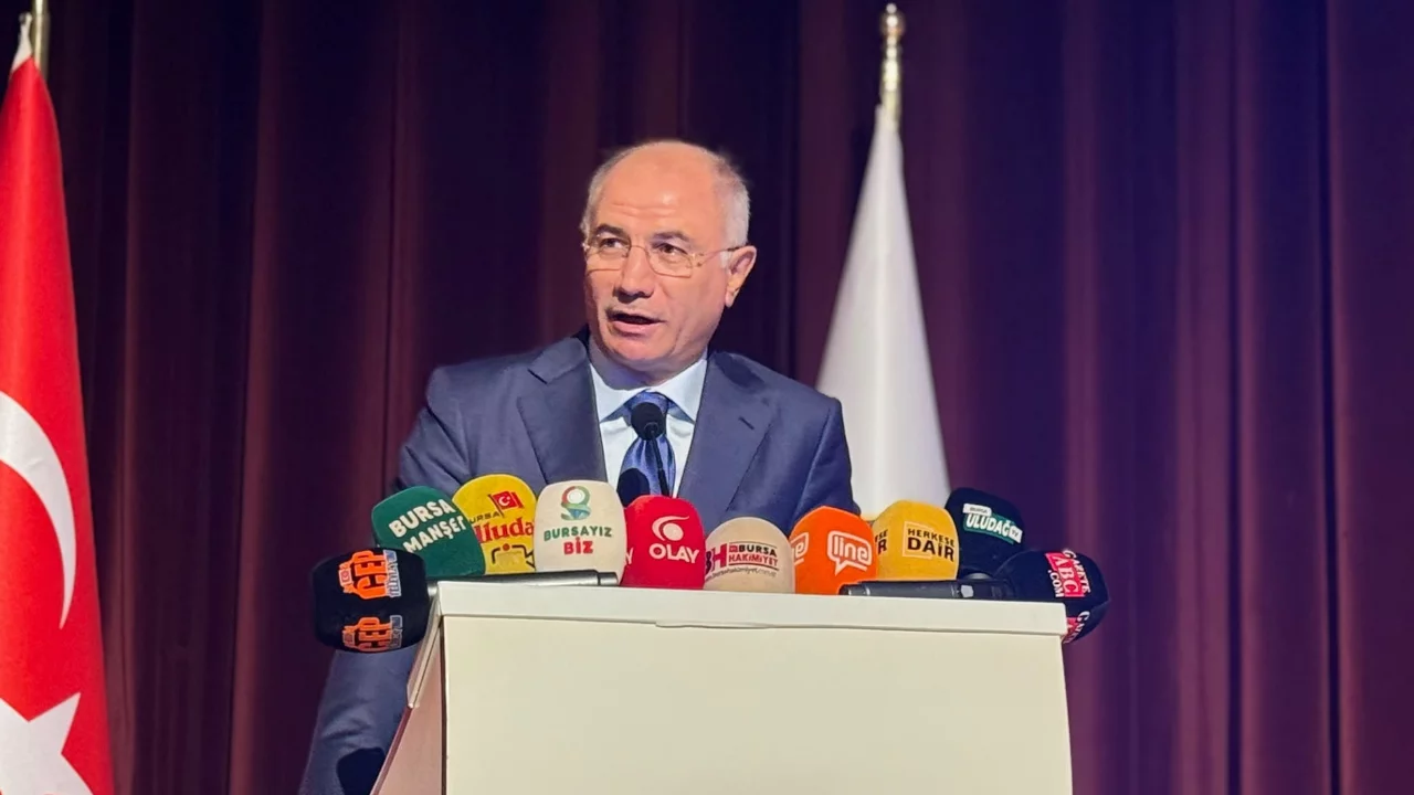 Bursa Uludağ &Uuml;niversitesi'nde ilk dersi Bursa Milletvekili Efkan Ala verdi! "Program sayımız 50'ye ulaşmış durumda"