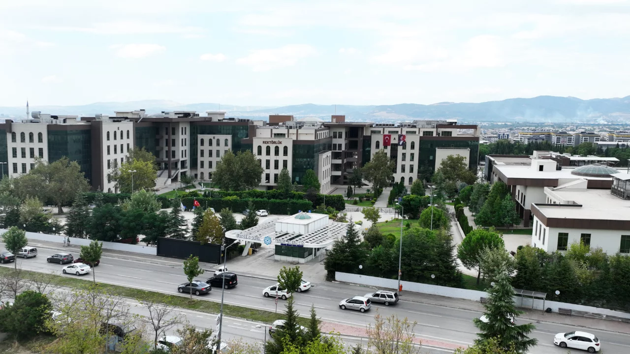 BTÜ'nün 9 akademisyeni dünya biliminde zirvede