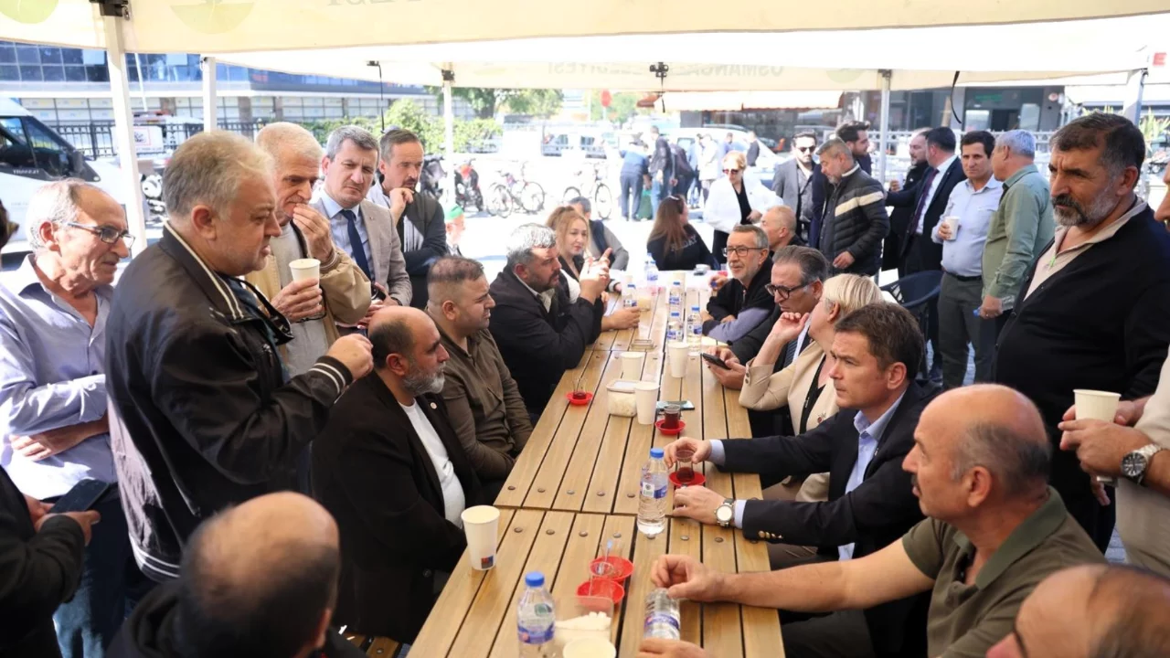 Başkan Erkan Aydın Mahallelerin Sesine Kulak Veriyor