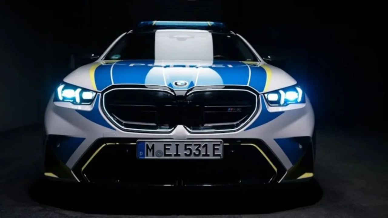 Alman polisi için özel hazırlandı: Karşınızda yeni BMW M5 Touring