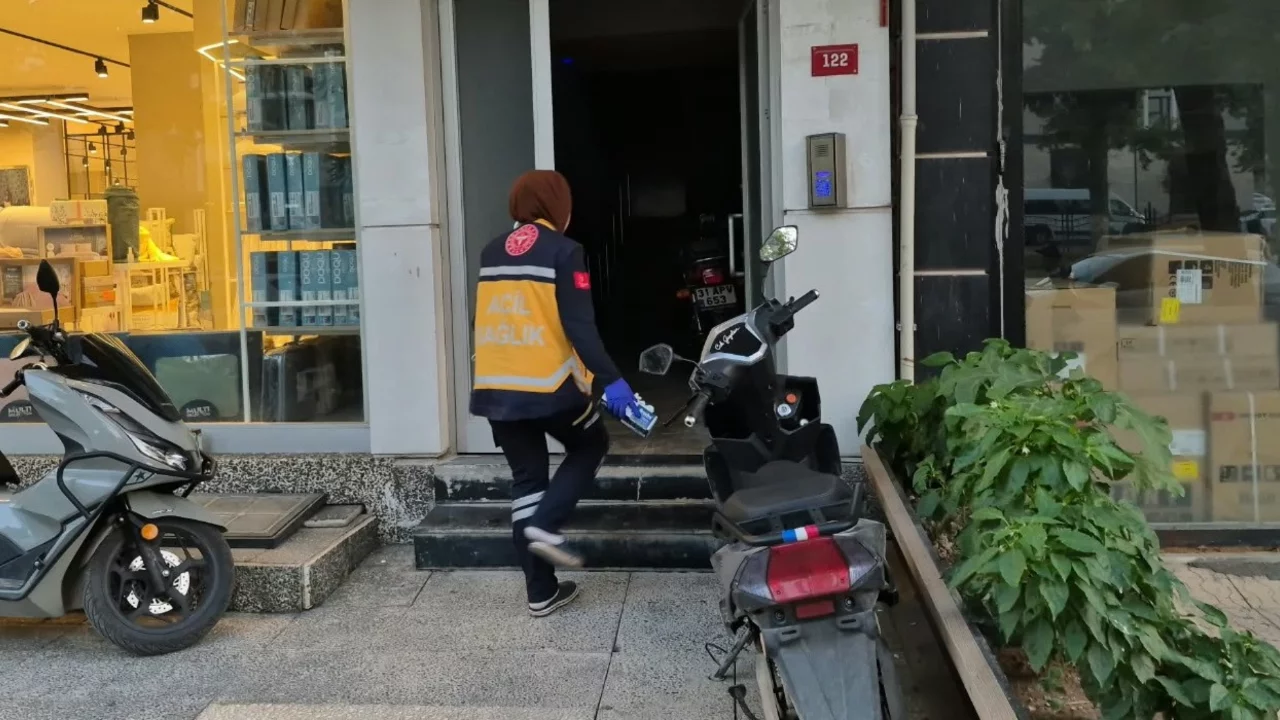 53 yaşındaki adam yalnız yaşadığı evinde &ouml;l&uuml; bulundu