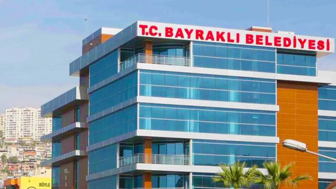 İzmir'de belediyeye y&ouml;nelik soruşturmada karar: 15 kişi tutuklandı
