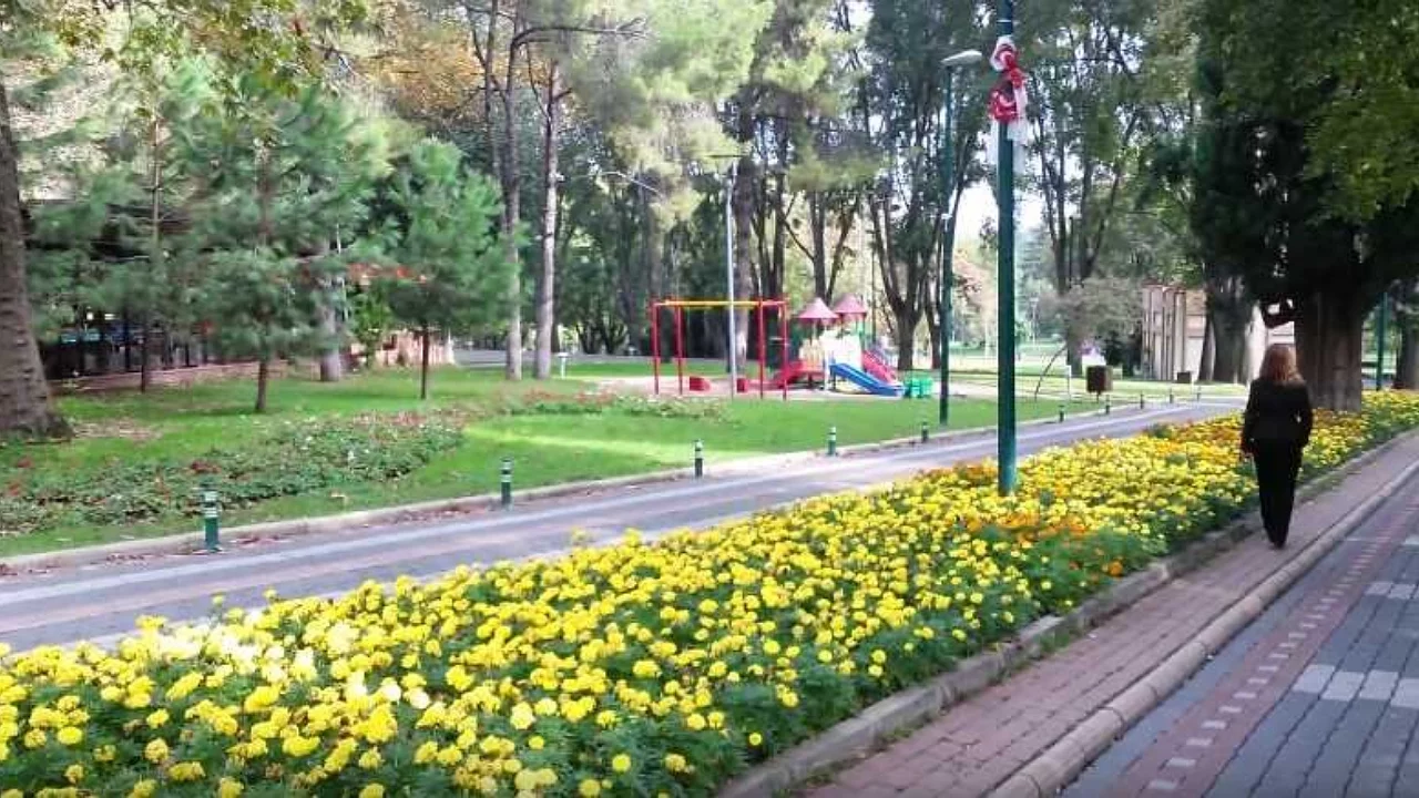 Bursa'da dikkat &ccedil;eken g&uuml;ndem! K&uuml;lt&uuml;rpark işletmeleri ve hamam i&ccedil;in devir talebi...