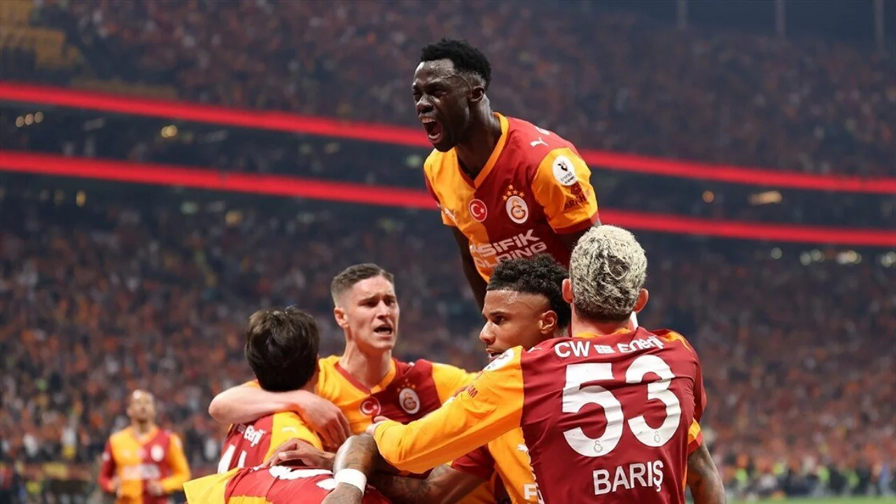 Galatasaray'ın borcu a&ccedil;ıklandı!