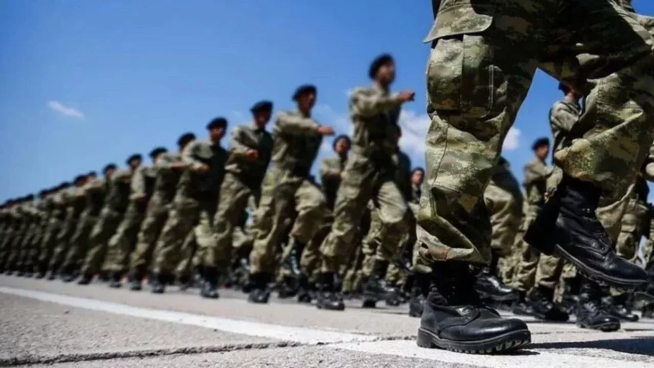 Zorunlu askerlikte yeni d&ouml;nem! D&uuml;zenleme Meclis'e geliyor