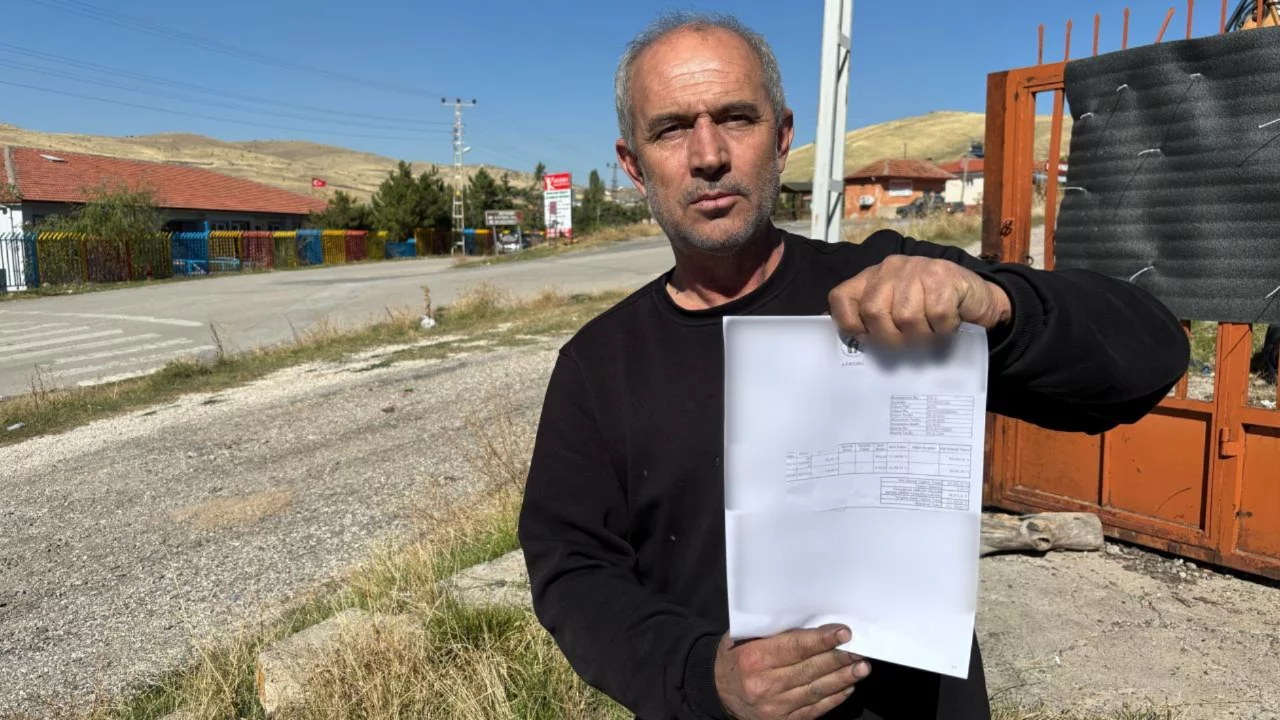 "Y&uuml;ksek limitli kredi kartı" vaadine kandı, 412 bin lirasından oldu