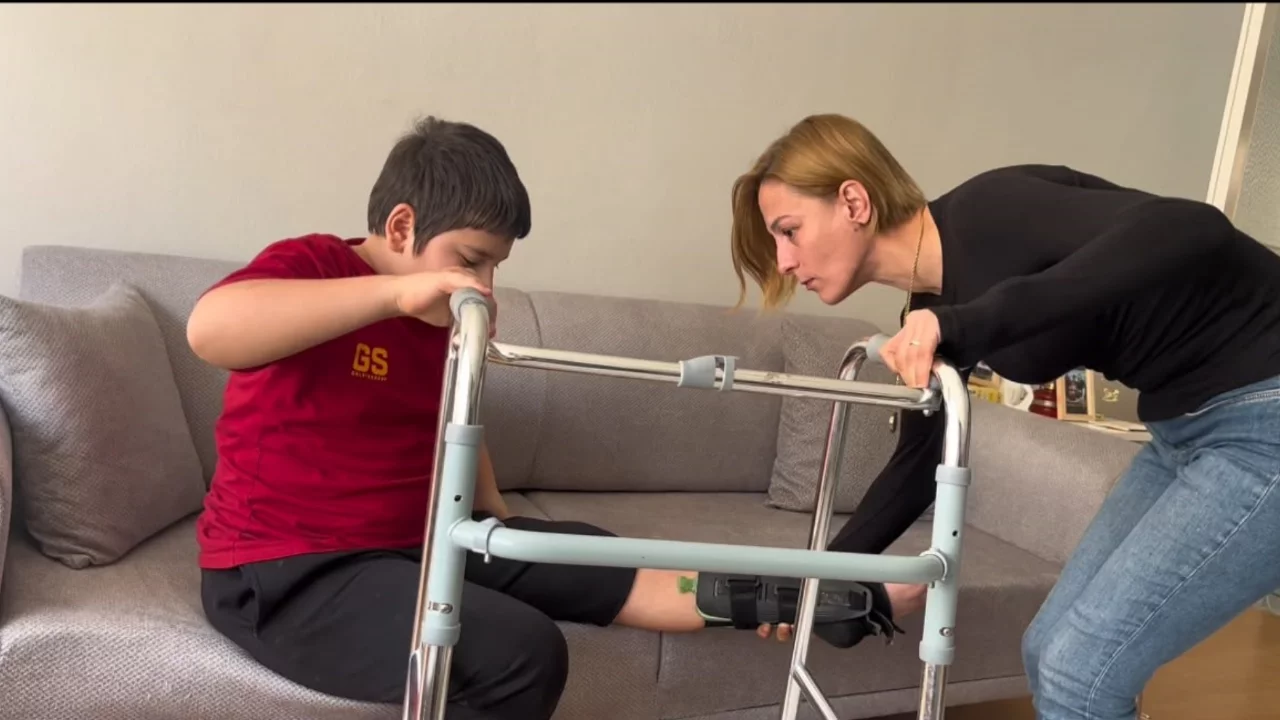Bursa'da &ouml;l&uuml;mle biten kazada yeni gelişme! 12 yaşındaki Can y&uuml;r&uuml;mekte zorlanıyor, anne adalet bekliyor