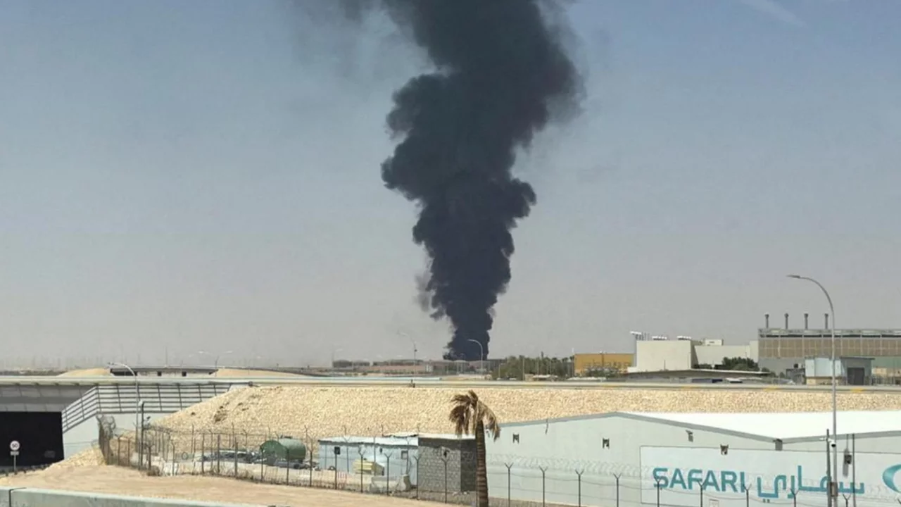 Suudi Arabistan'da peş peşe saldırılar! Havalimanı boşaltıldı