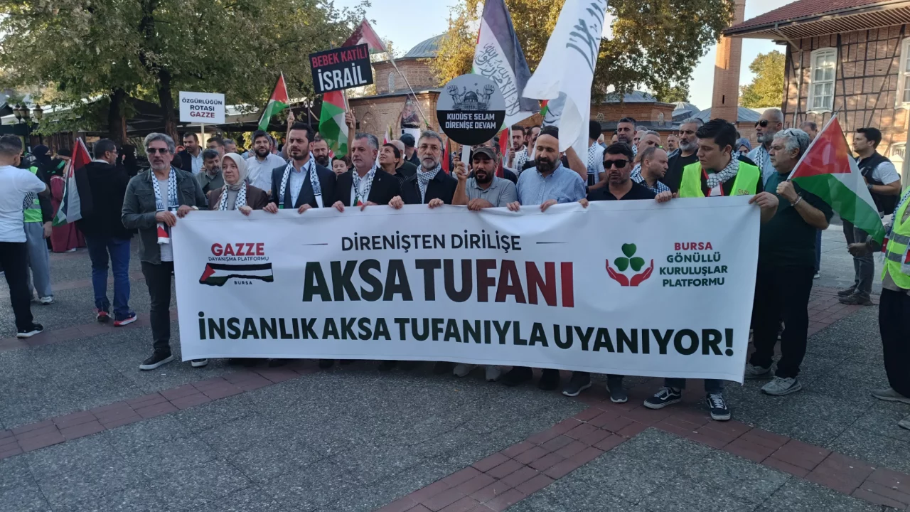 Bursa'da Filistin'e destek y&uuml;r&uuml;y&uuml;ş&uuml; d&uuml;zenlendi!