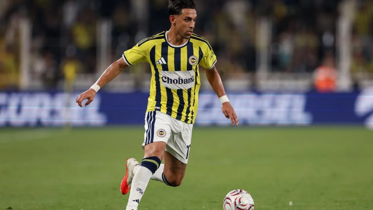 11 sezondur S&uuml;per Lig'e imzasını atıyor!