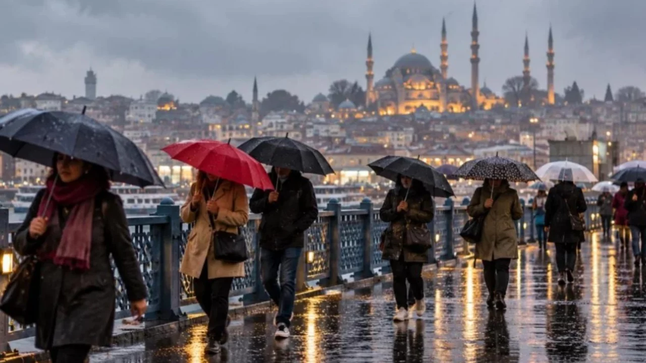 Meteoroloji ve AKOM uyardı! Sağanak geliyor, sıcaklıklar 10 dereceden fazla d&uuml;şecek