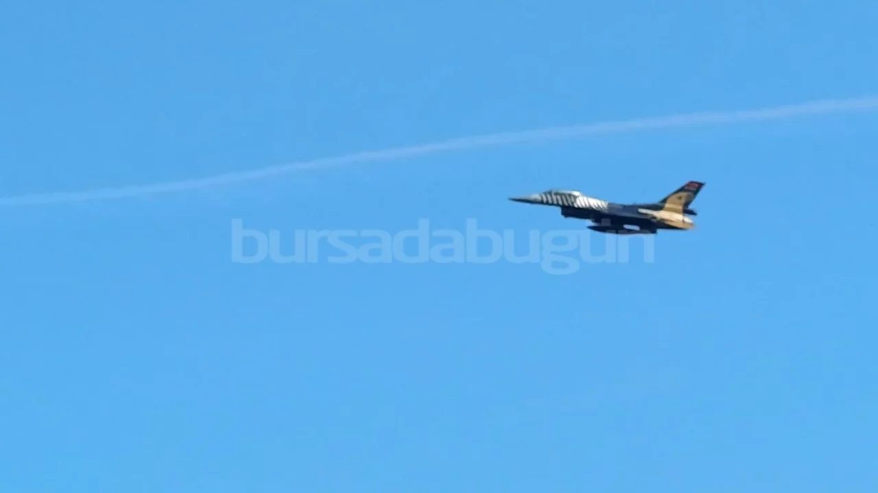 Mudanya M&uuml;tarekesi'nin 104. yılında Solo T&uuml;rk'ten efsane g&ouml;steri!