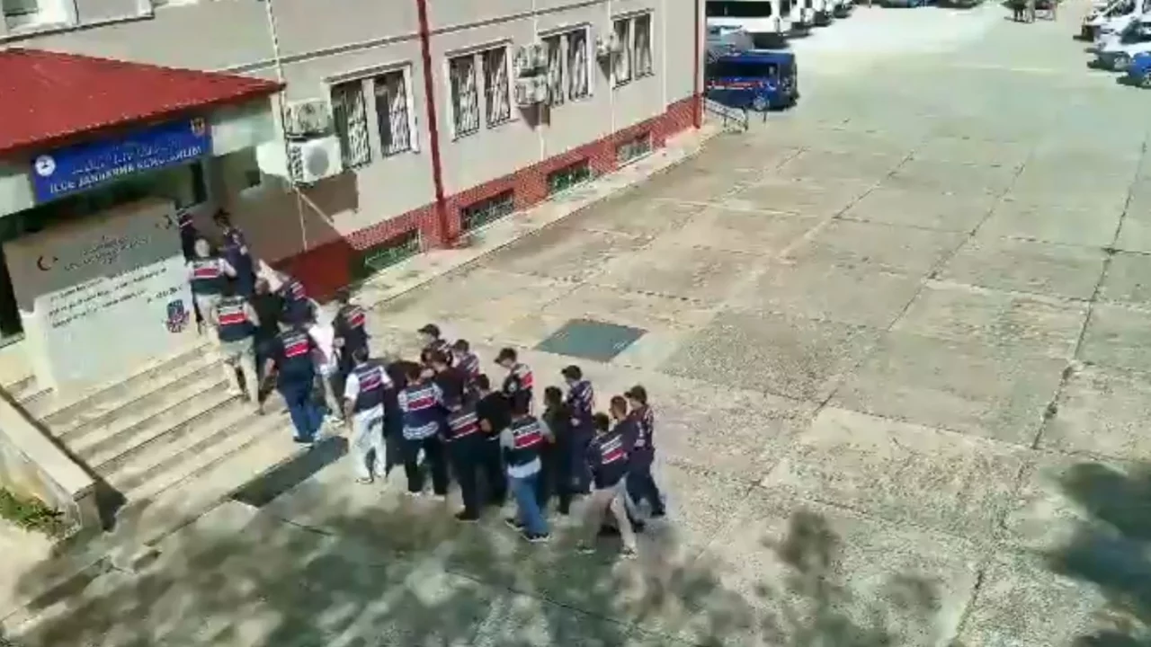 Yasa dışı bahis operasyonunda 7 milyar TL'lik para trafiği! 59 ş&uuml;pheli yakalandı