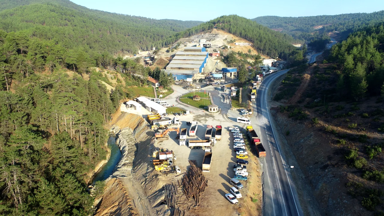  Bursa'daki dev şirketten ikinci borsa hamlesi! 375 milyon lot satışa çıkıyor...