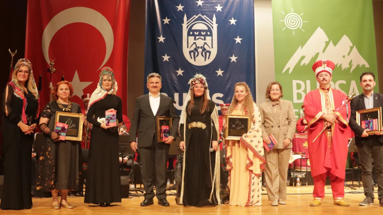 Fetih Marşlarıyla 700. Yıl Coşkusu ...