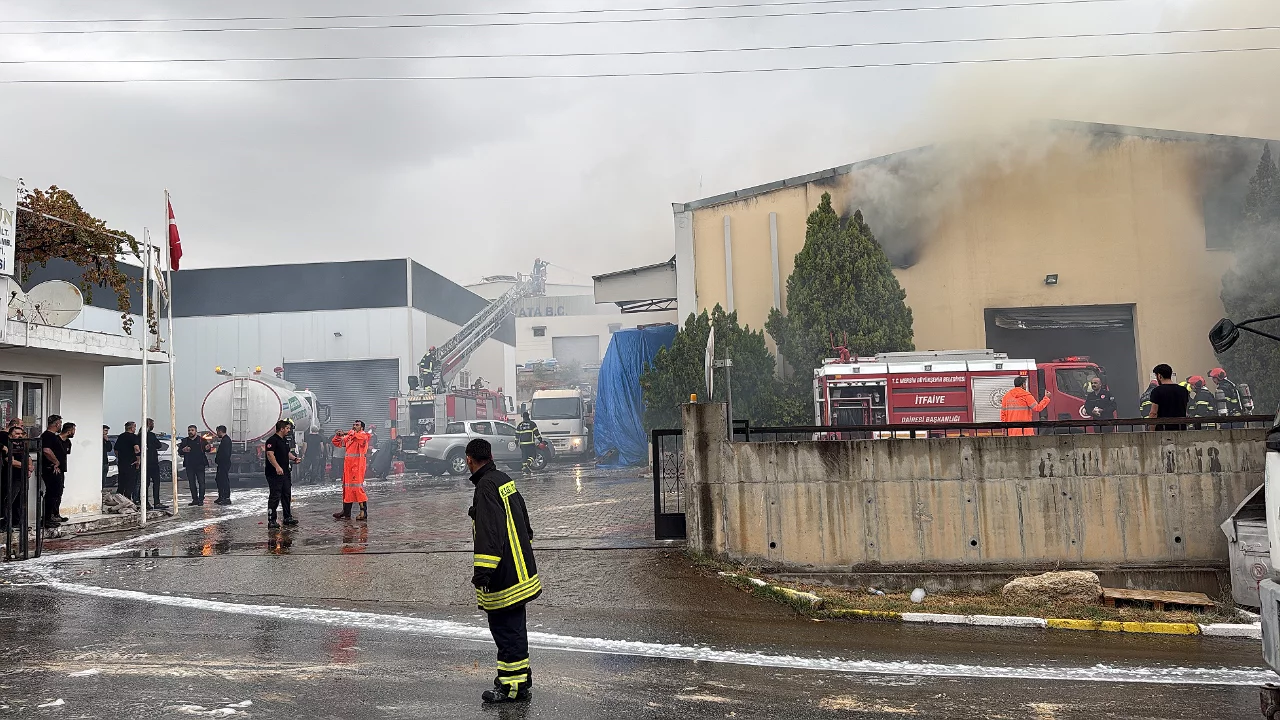 Tütün ve makaron fabrikasındaki yangın kontrol altına alındı