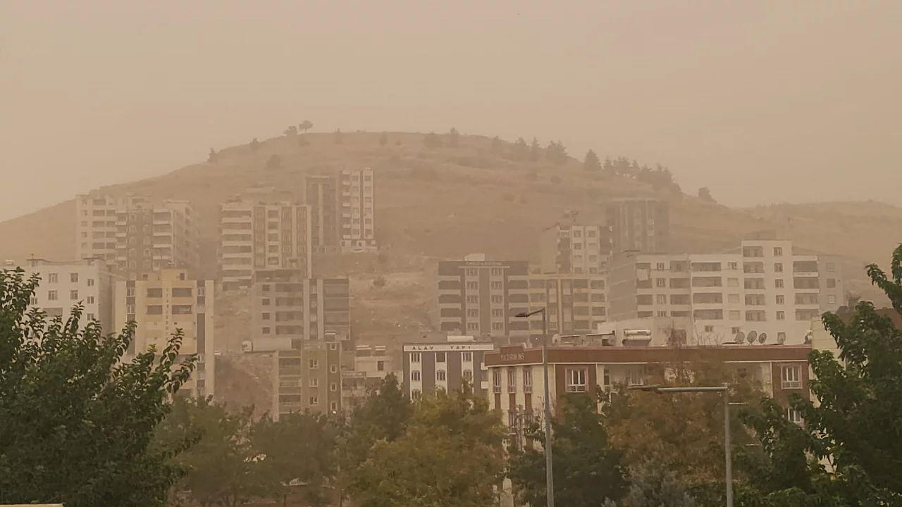 Şanlıurfa'da toz taşınımı
