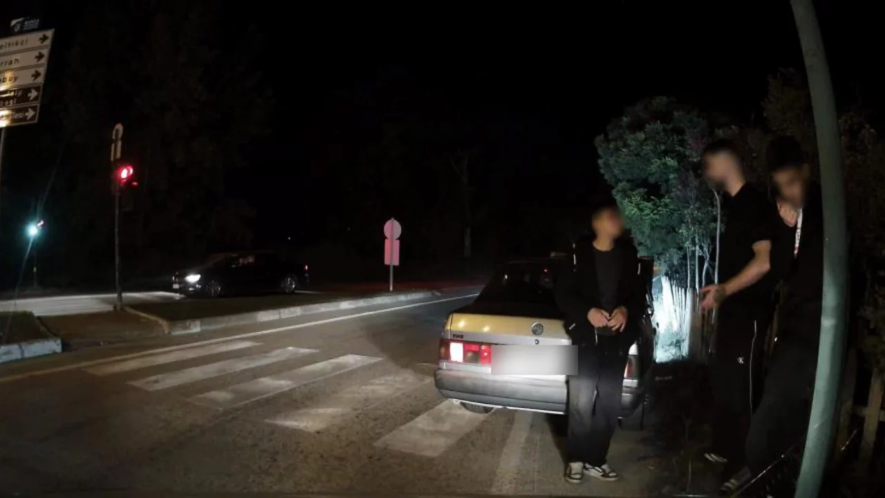 Bursa'da polisin yanından ge&ccedil;erken yaptığı şov pahalıya patladı!