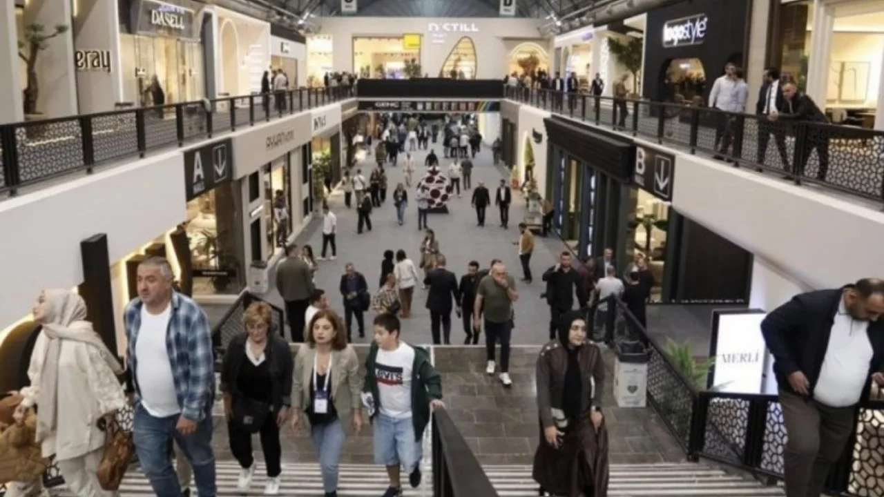 Bursalı mobilyacılar ihracat i&ccedil;in d&uuml;nyaya kapılarını a&ccedil;ıyor!