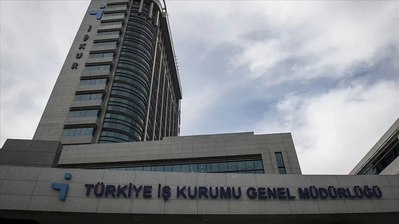 G&uuml;nl&uuml;k 1.375 TL Gelir Desteği! İŞKUR Gen&ccedil;lik Programı Başvuruları Başladı mı, Şartlar Neler?