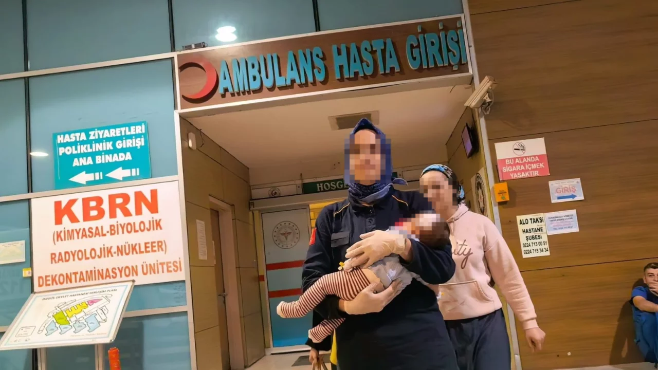 Bursa'da 2 aylık bebeğin feci d&uuml;ş&uuml;ş&uuml;! Beyin kanaması ge&ccedil;irdi...