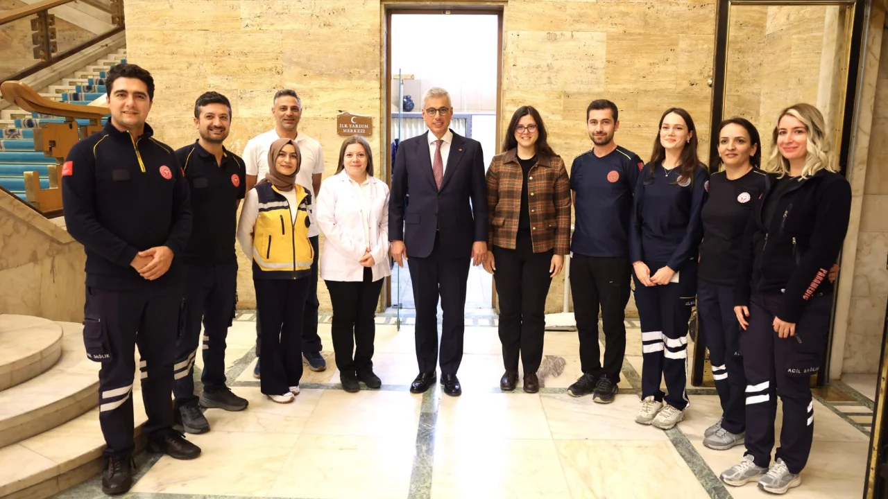 Bakan Memişoğlu'ndan, TBMM İlk Yardım Merkezi'ne ziyaret 