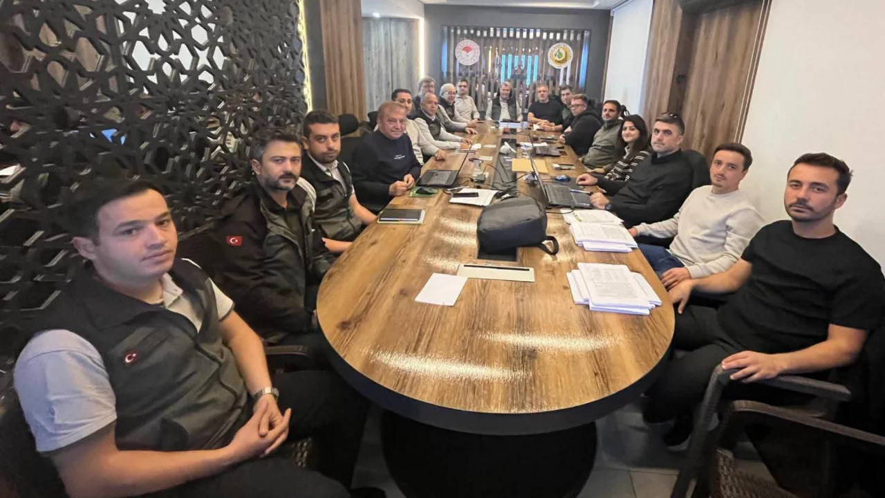 Bursa'da &uuml;&ccedil; ilin yeşil geleceği i&ccedil;in &ouml;nemli adım! 25 heyet sahada &ccedil;alıştı, ormanların yol haritası hazırlandı...