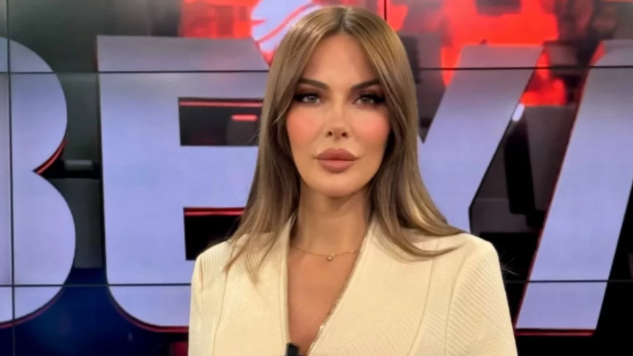 Hande Sarıoğlu'nun sunduğu Beyaz TV Ana Haber yayından kalktı! Her şeyi bırakıp Ankara'ya yerleşmişti