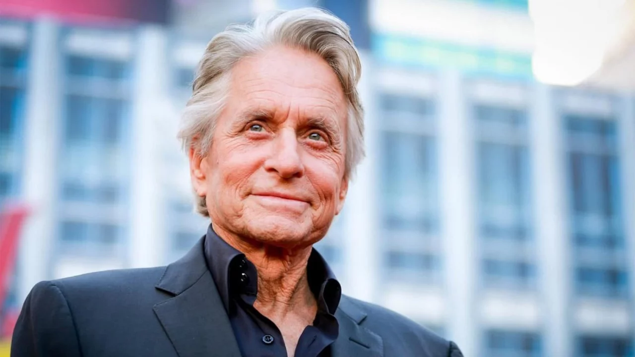 Michael Douglas'ın &ccedil;ocukluk k&acirc;busu: Asans&ouml;r kapısı kapanınca kurtuldu