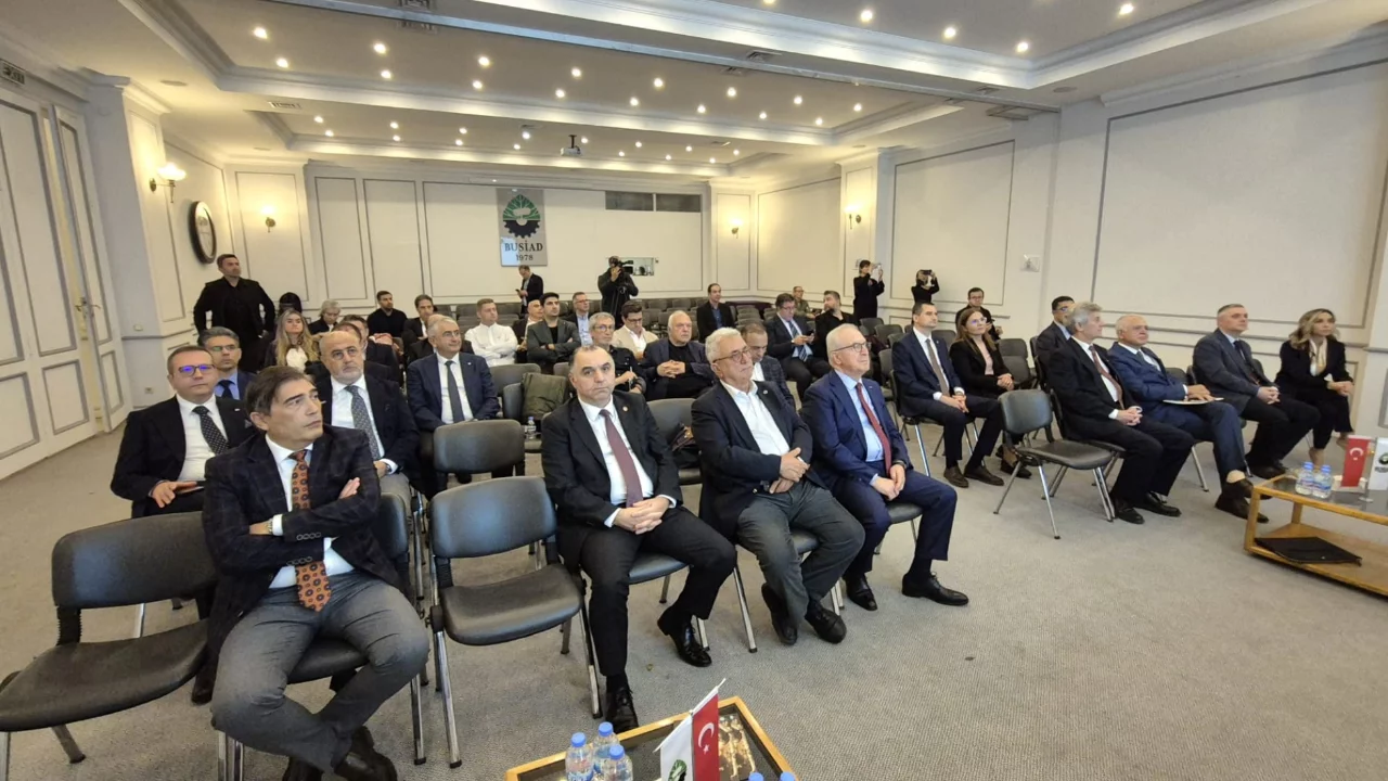 BUSİAD Y&ouml;netim Kurulu Başkanı Hatunoğlu: "Maliyetler ile d&ouml;viz kuru arasındaki dengesizlik rekabet g&uuml;c&uuml;m&uuml;z&uuml; zayıflatıyor"