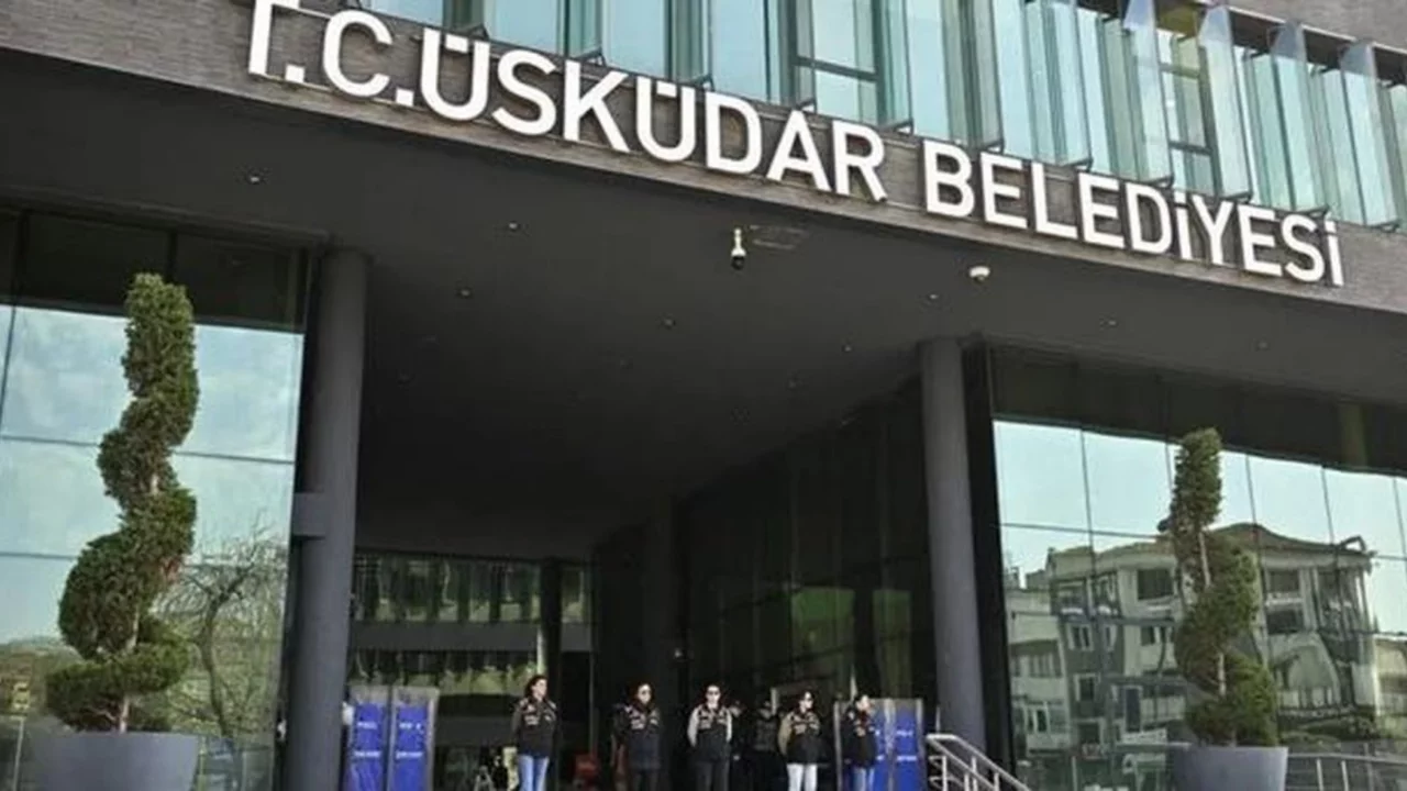 Üsküdar Belediyesi'nin ne kadar borcu var? Sinem Dedetaş'tan sonra Üsküdar Belediyesi'ne ne kadar borç kaldı?