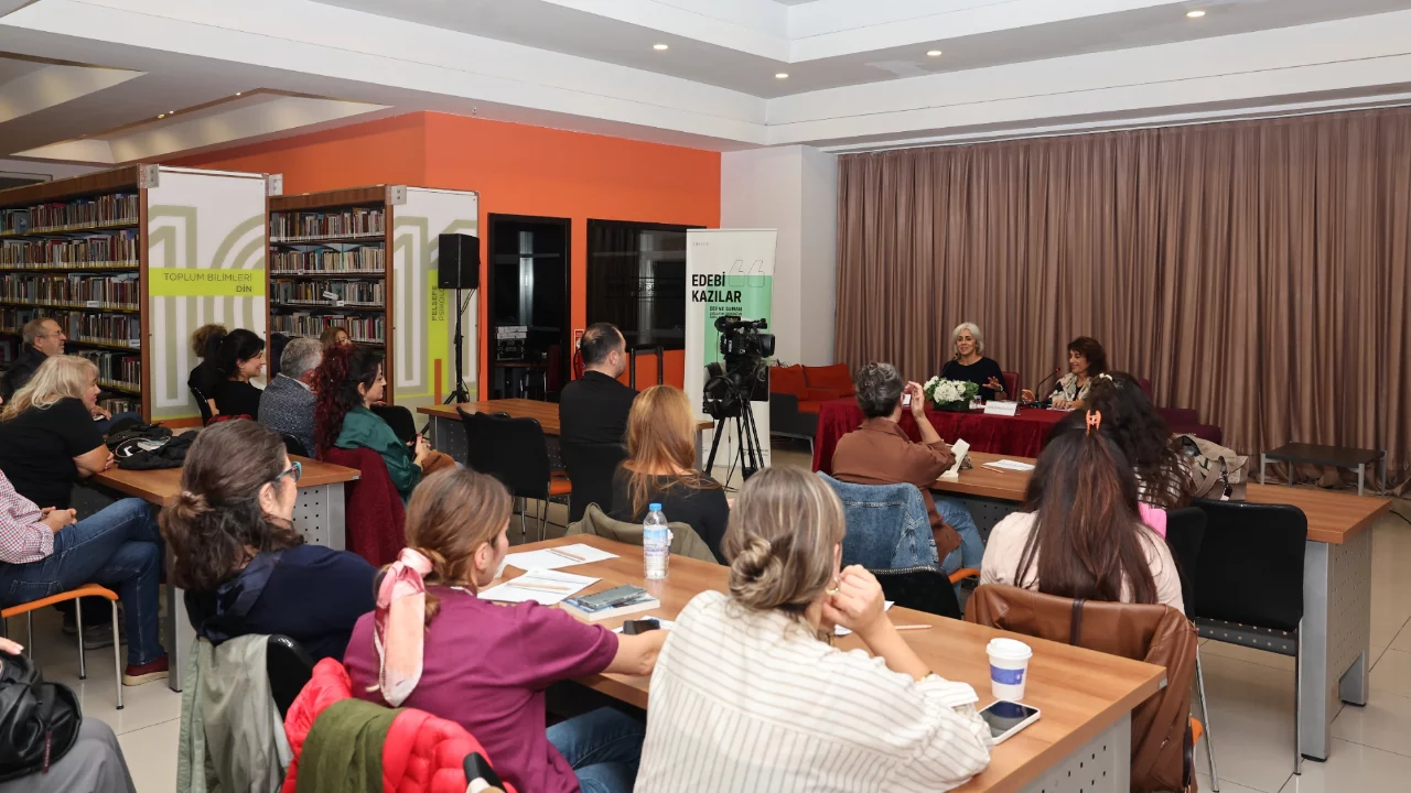 Defne Suman Nilüferli okurlarıyla buluştu