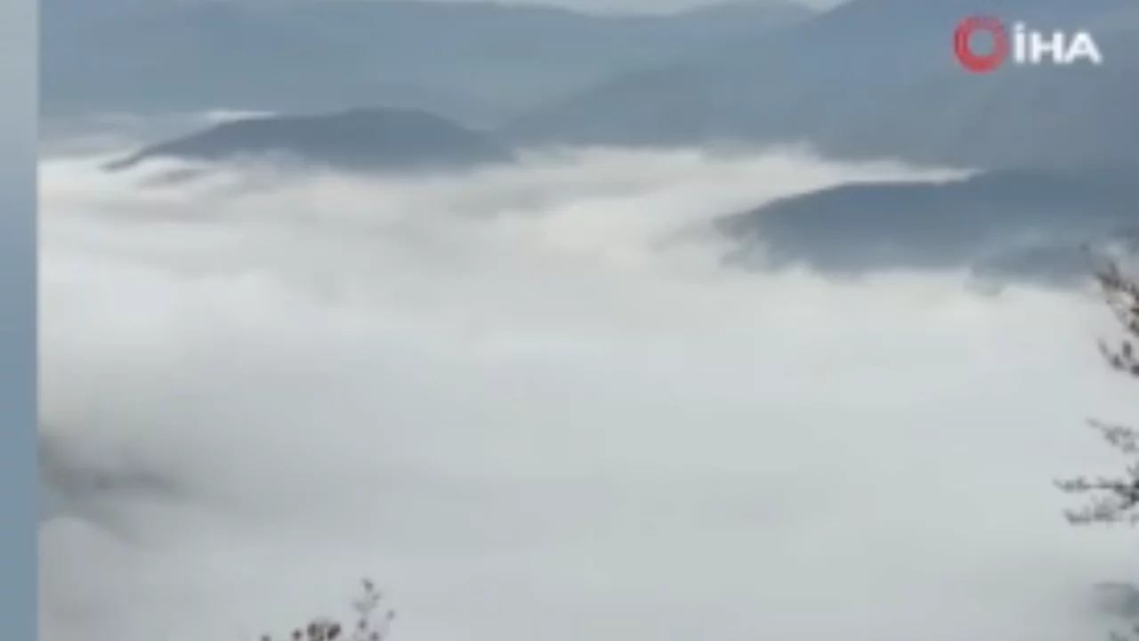Karab&uuml;k'te bulut denizi hayran bıraktı