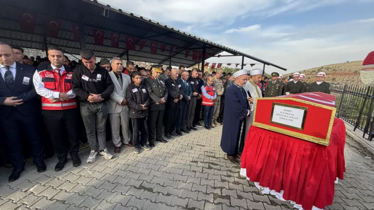 Şehit Piyade Uzman Çavuş Mustafa Aslan son yolculuğuna uğurlandı