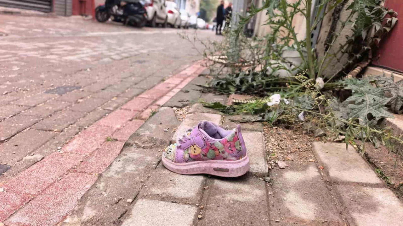 Bursa'da yürek yakan veda! Küçücük tabutu gören ağladı