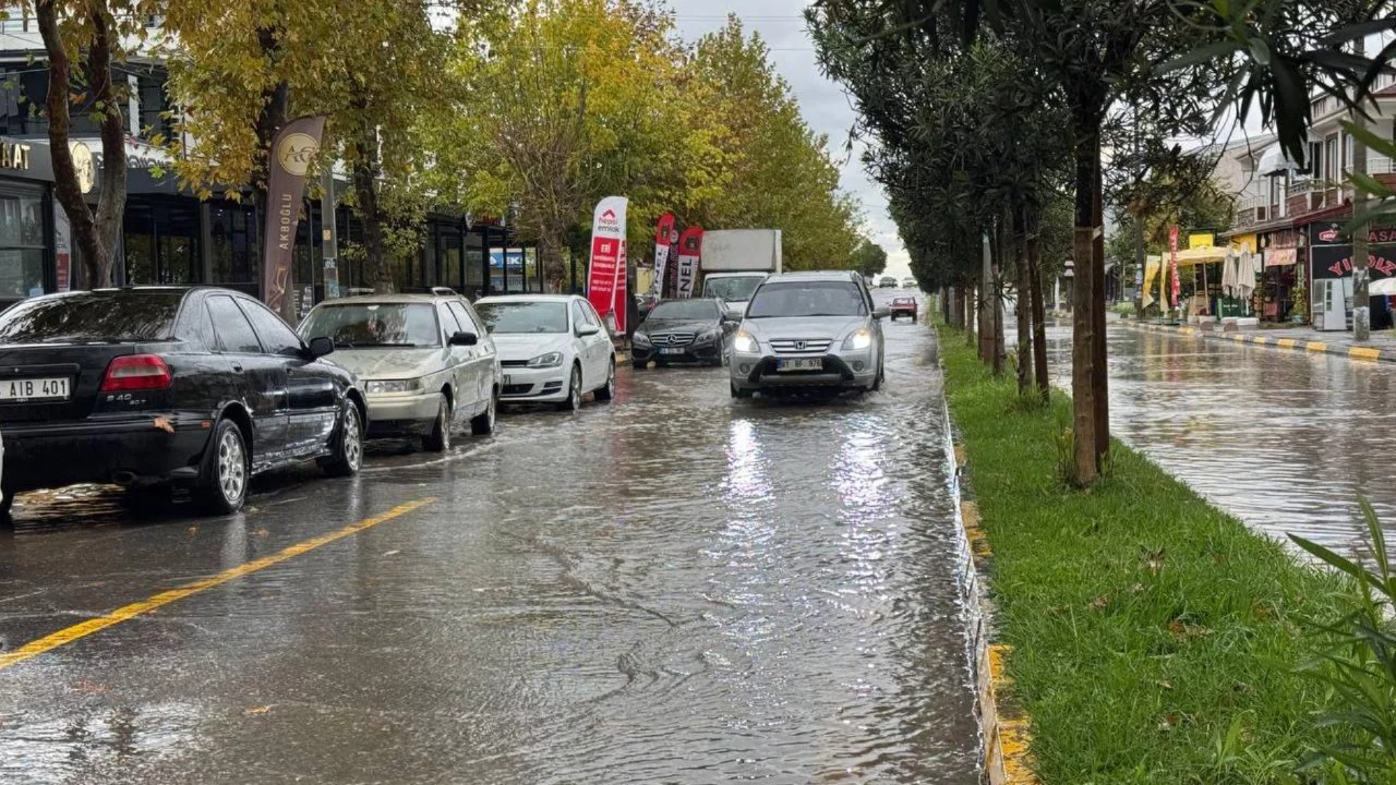 Okullar tatil edilmeye devam ediyor! Bir il&ccedil;e daha duyurdu