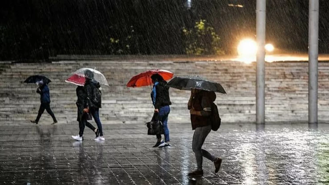 Bolu'da Okullar Tatil mi? 15 Ekim 2026 Perşembe Bolu'da Okullar Tatil Edildi mi?