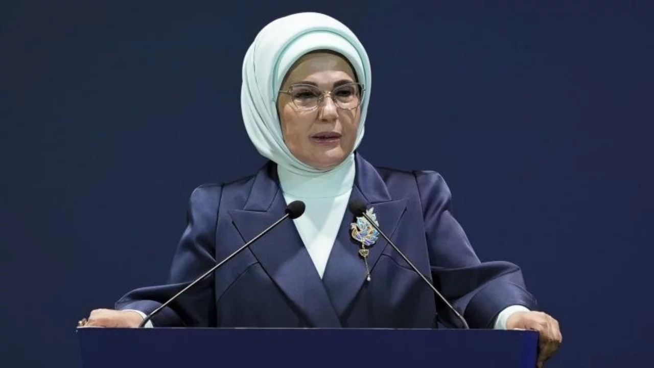 Emine Erdoğan'dan D&uuml;nya Kadın &Ccedil;ift&ccedil;iler G&uuml;n&uuml; paylaşımı
