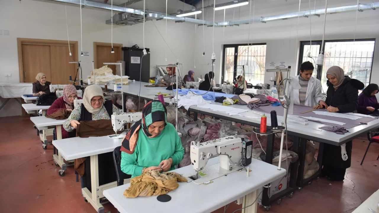 Yıldırım'da mesleki ve teknik eğitim kurslarına yoğun ilgi