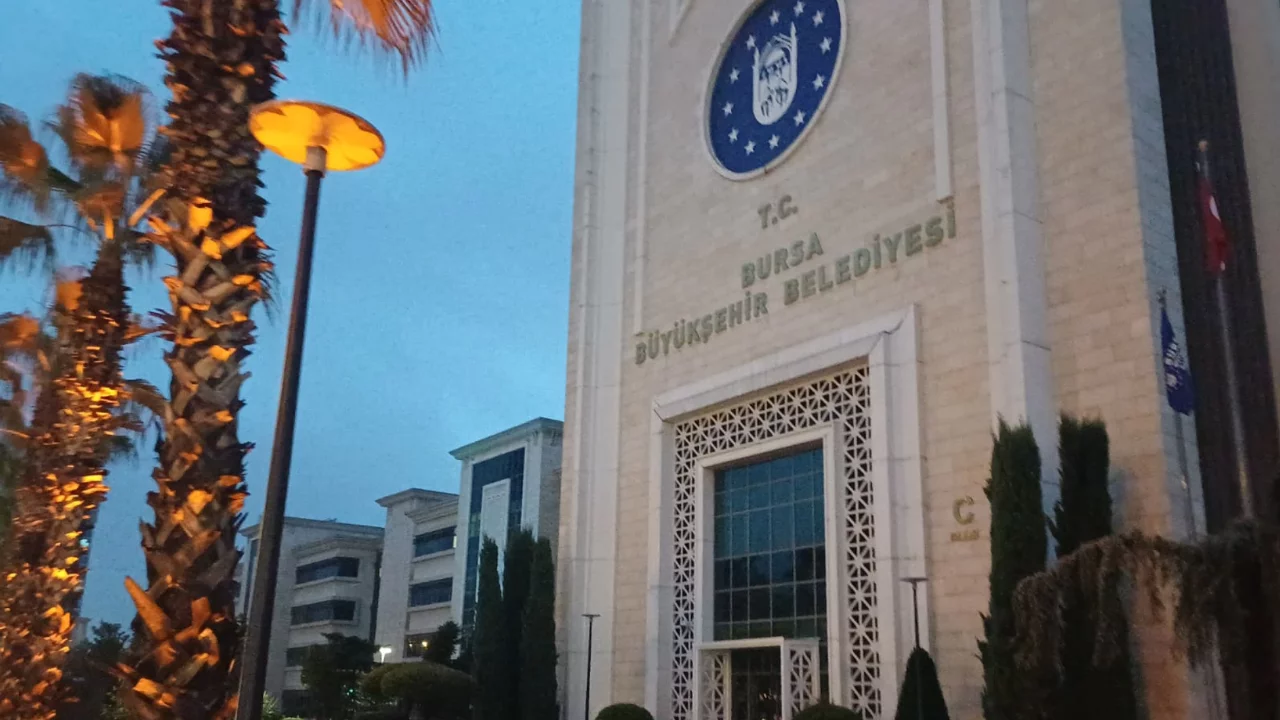 Bursa B&uuml;y&uuml;kşehir Belediyesi'nde 9 m&uuml;d&uuml;r vekili belli oldu