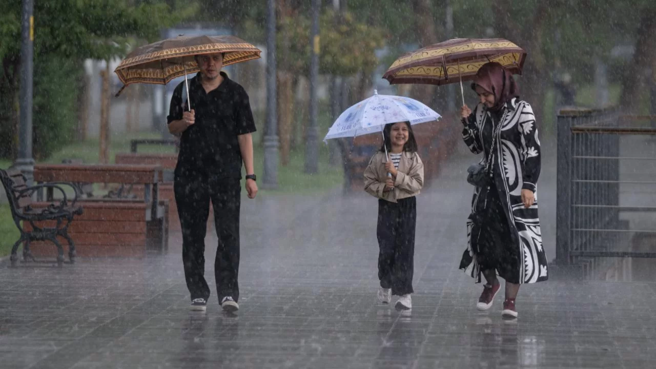 Valiliklerden peş peşe tatil kararları! 4 ilde eğitime ara