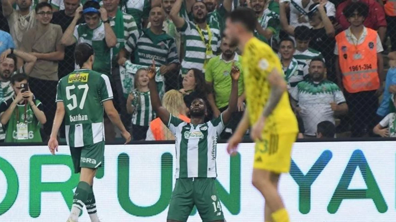 Kelechi Iheanacho Kimdir? Kaç Yaşında, Nereli, Hangi Takımda?