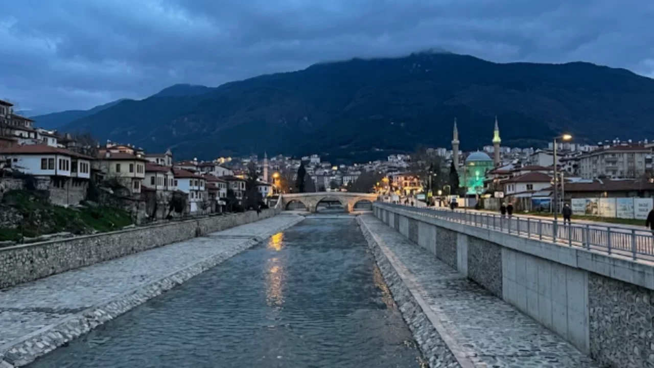 İstanbul felaketi sonrası Bursa i&ccedil;in kritik &ccedil;ağrı: 'Arşivde kalmasın'