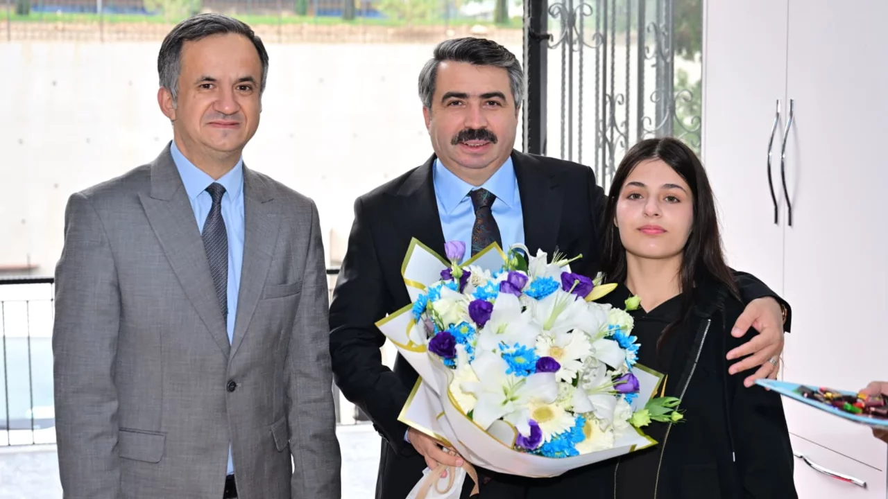 'Gen&ccedil;lerimiz geleceğimiz'